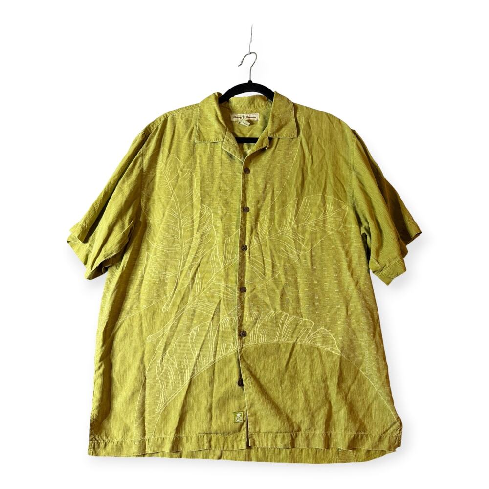 Tommy Bahama Short Sleeve Button Up, Green, Leaf Embossed, 100% Silk, Men's M